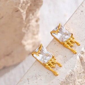 New 18K Melting Gold Minimalist Stud Earrings